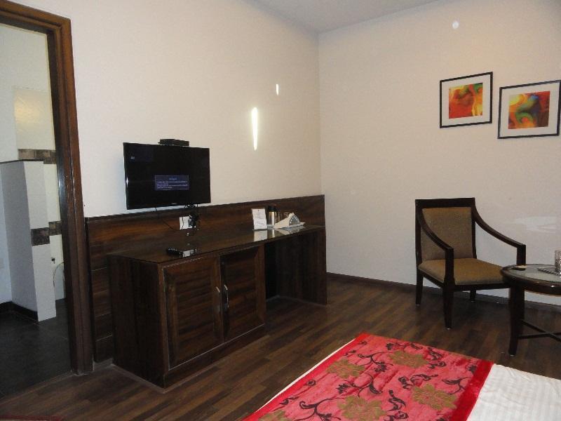 Hotel Silver Sands Chandīgarh Zewnętrze zdjęcie